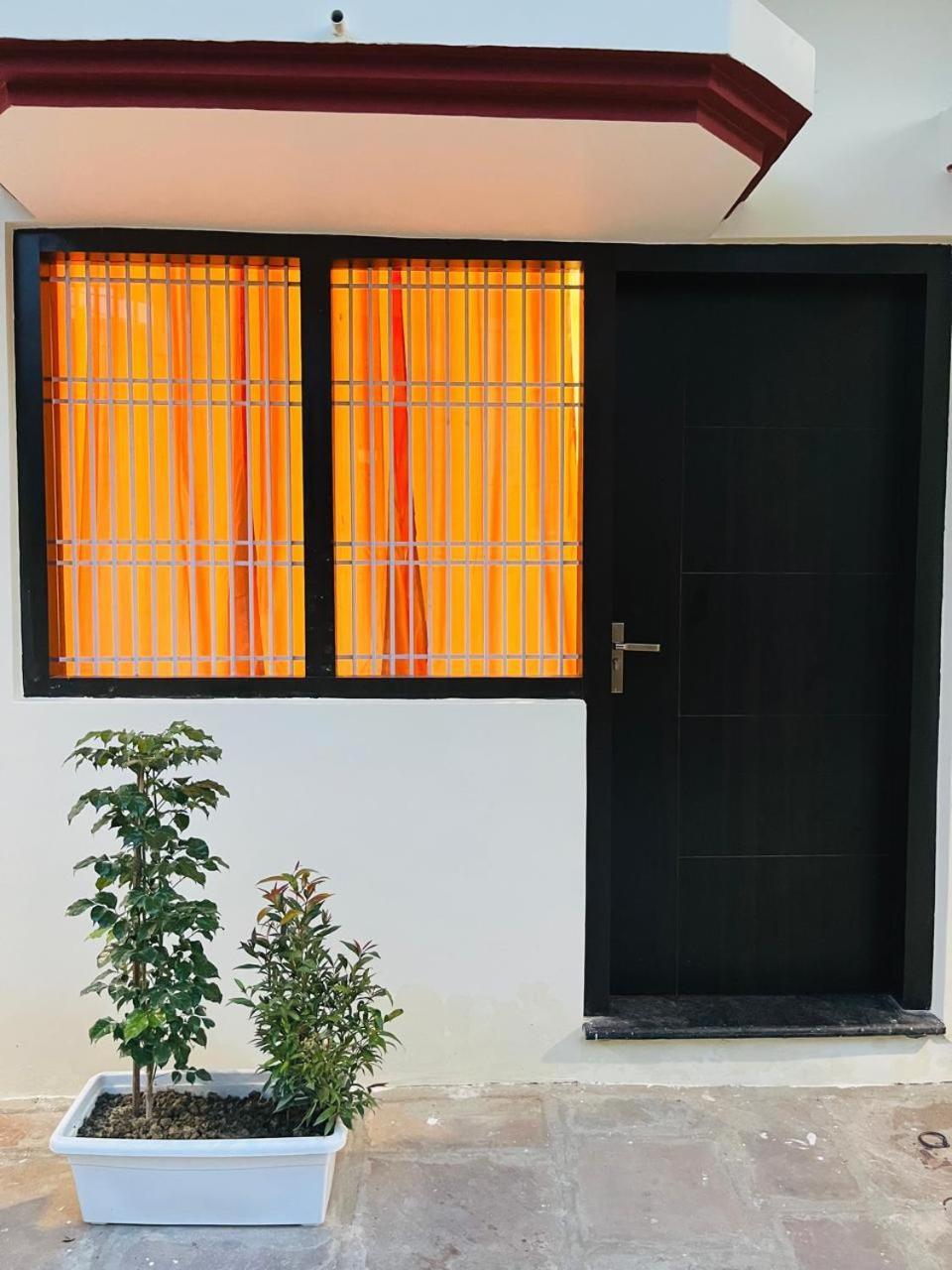 Log Inn Banaras Varanasi Exterior photo
