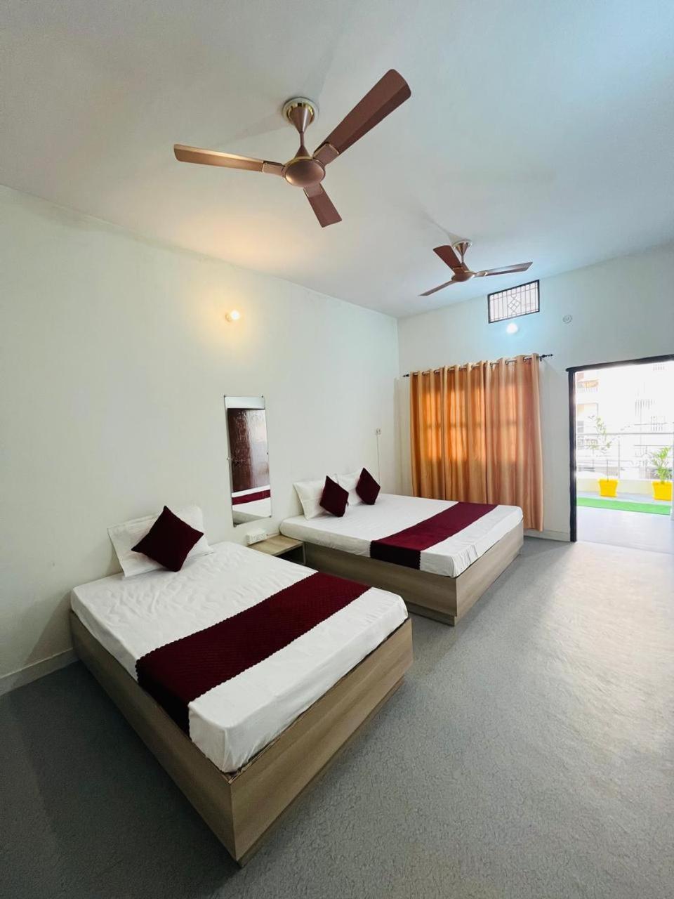 Log Inn Banaras Varanasi Exterior photo